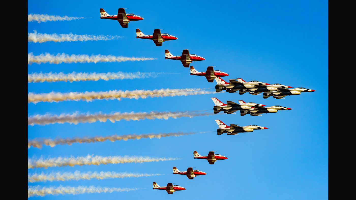 CT-114 Tutor · F-16 at the California Capital Airshow, Snowbirds and Thunderbirds, joint formation